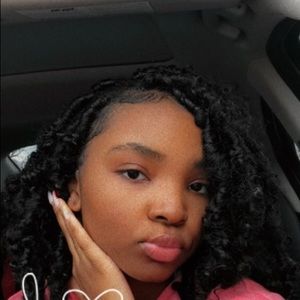 Meet your Posher, Kydajah